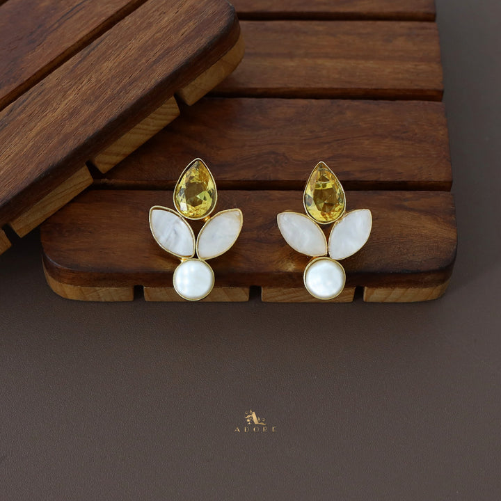 Heria Mop Pearl Glossy Drop Earring