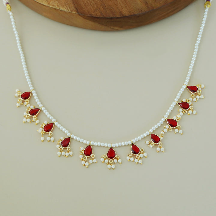 Golden Cluster Pearl Teardrop Glossy Stone Neckpiece