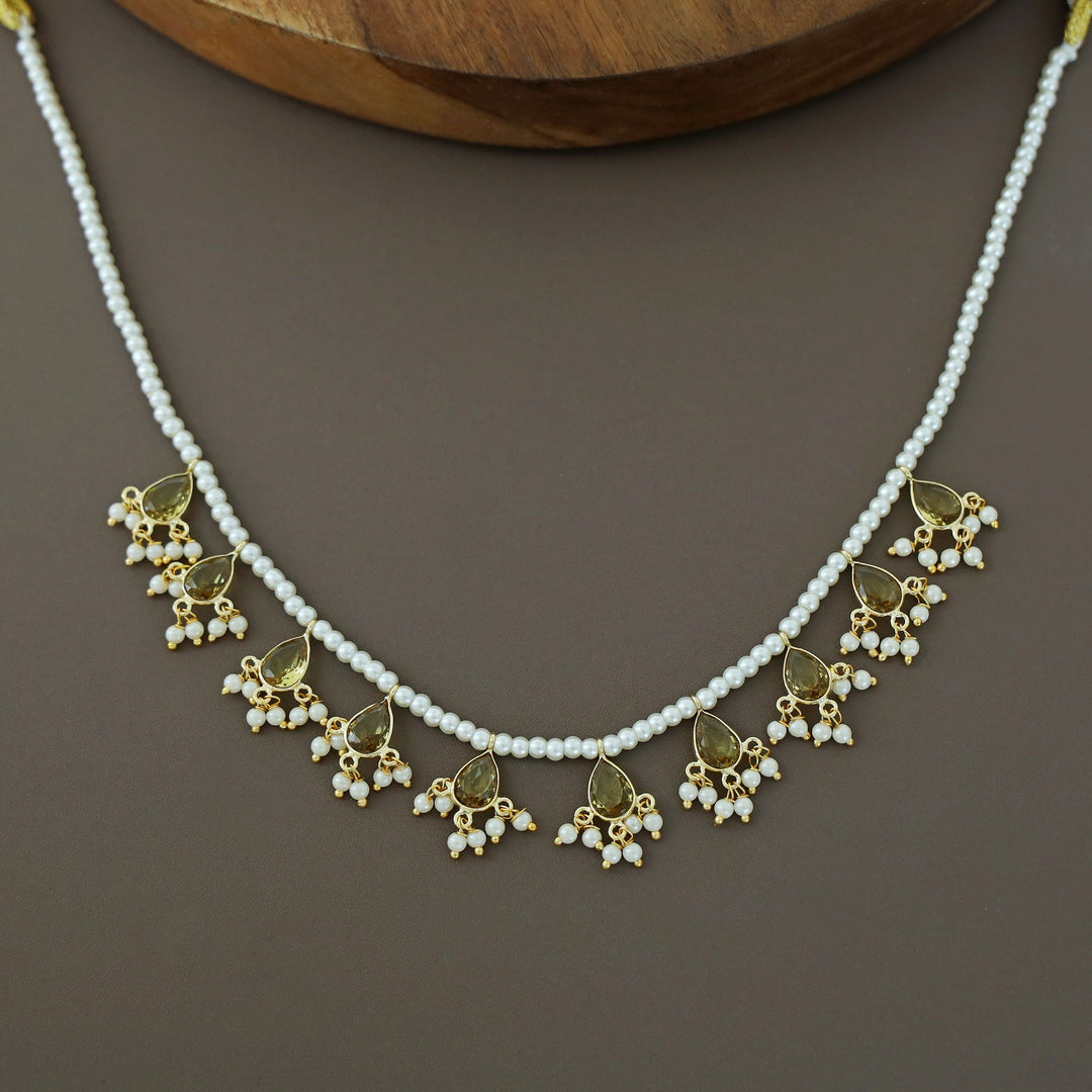 Golden Cluster Pearl Teardrop Glossy Stone Neckpiece