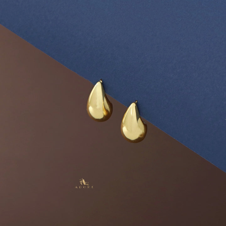 Juvansa Golden Teardrop Earring