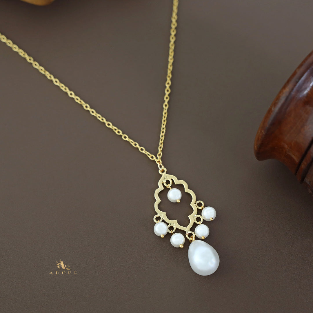 Golden Cloud And Novalta Pearl Neckpiece