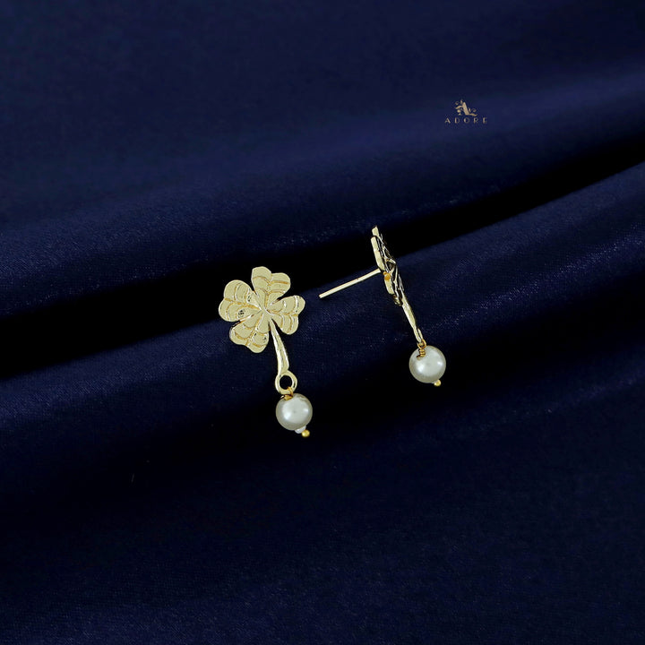 Golden Maple Flower Pearl Earring