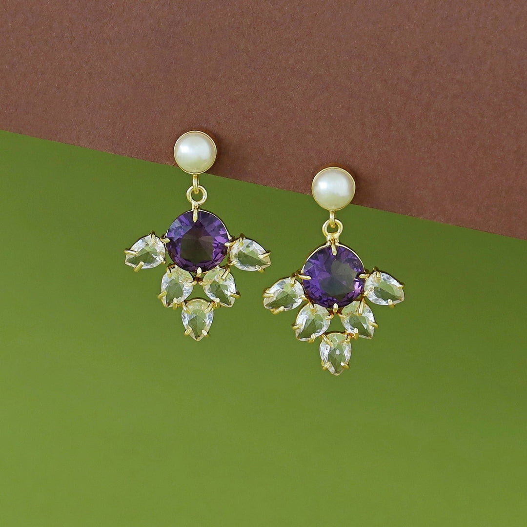 Darya Glossy Pearl Earring