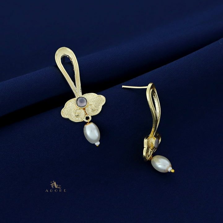 Shanaya Golden Pearl Earring