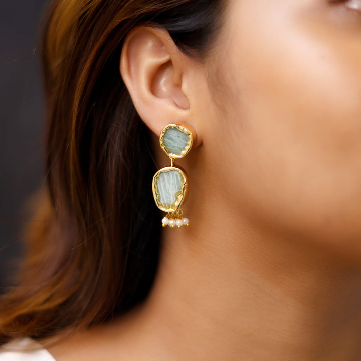 Nira Dual Raw Stone Pearl Earring