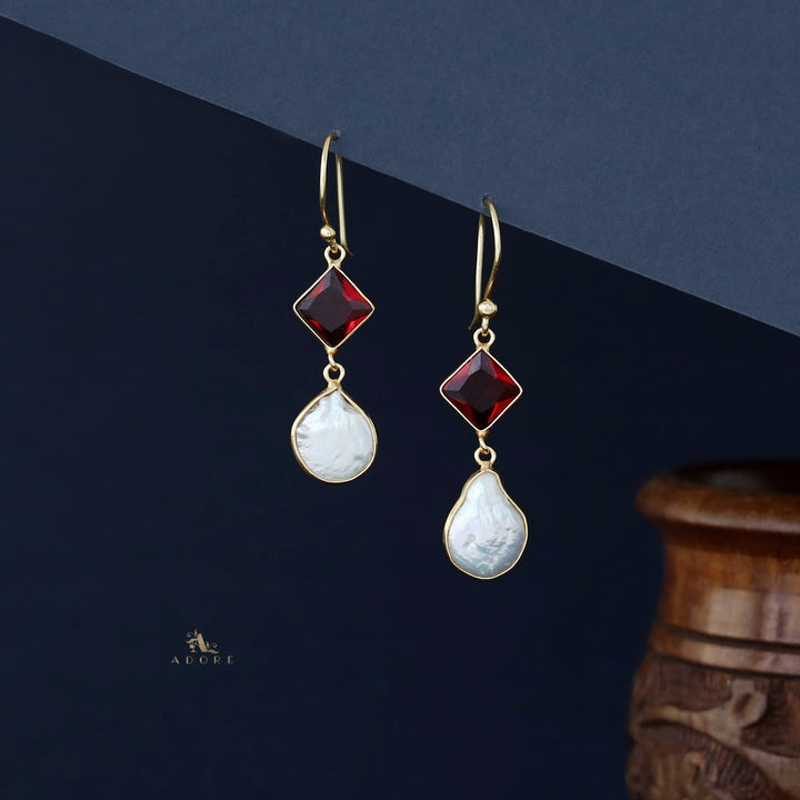 Elsie Diamond Glossy Stone + Baroque Drop