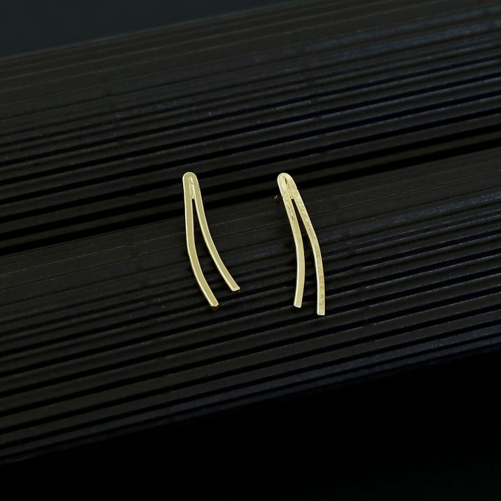 Golden Dual Curvy Line Earring