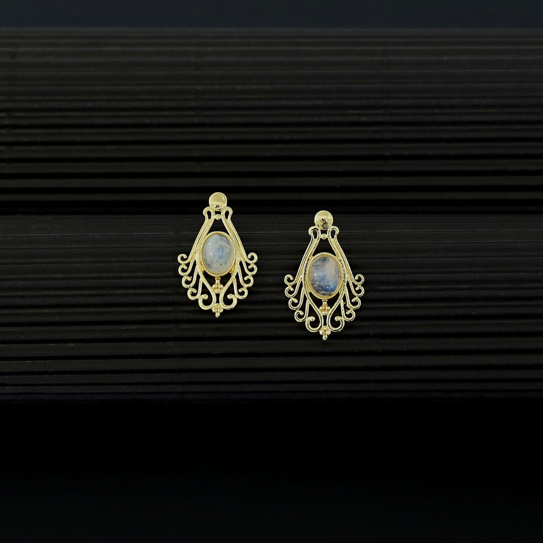 Uthra Golden Glossy Stone Earring