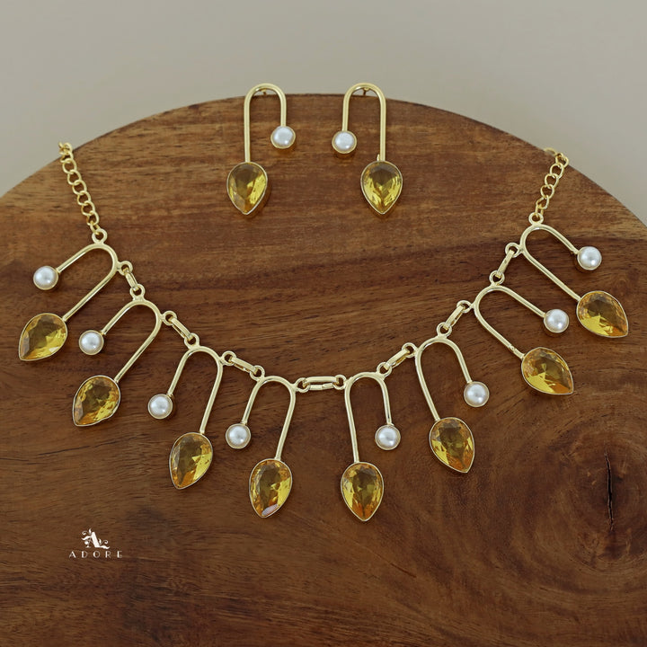 Delta Golden Glossy Drop Pearl Neckpiece With Earring