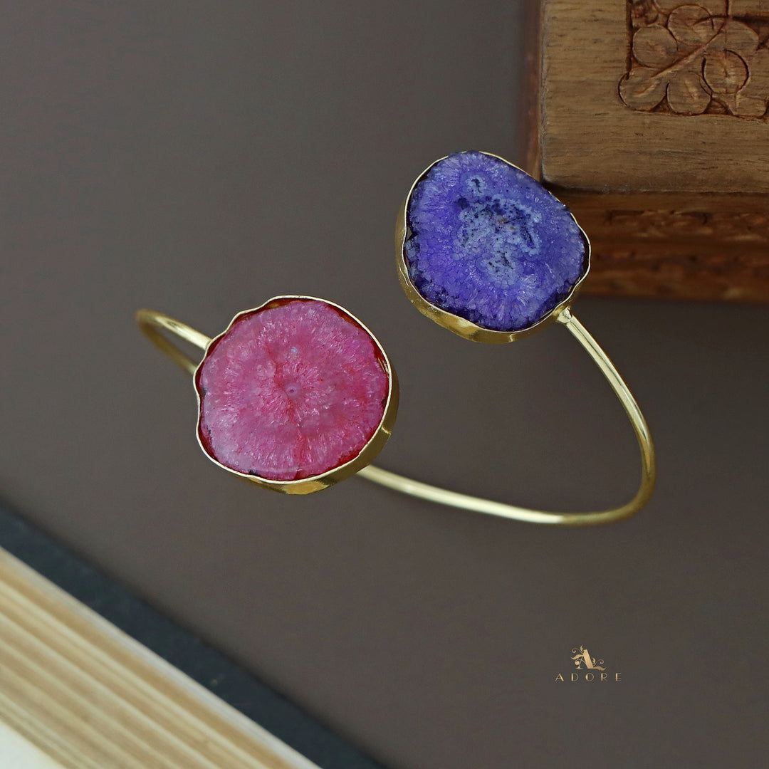 Hem Dual Solar Agate Bangle