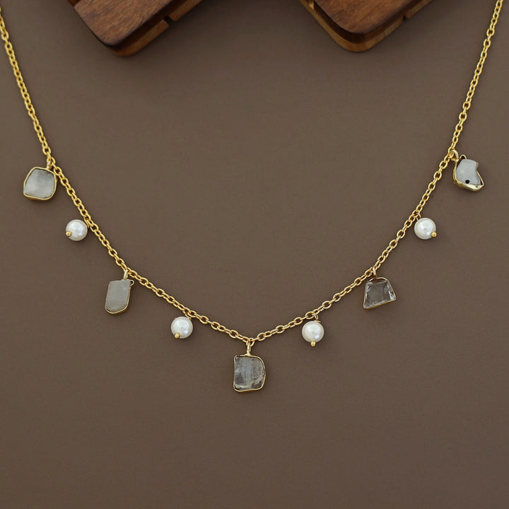 Mawar Raw Stone Pearl Neckpiece