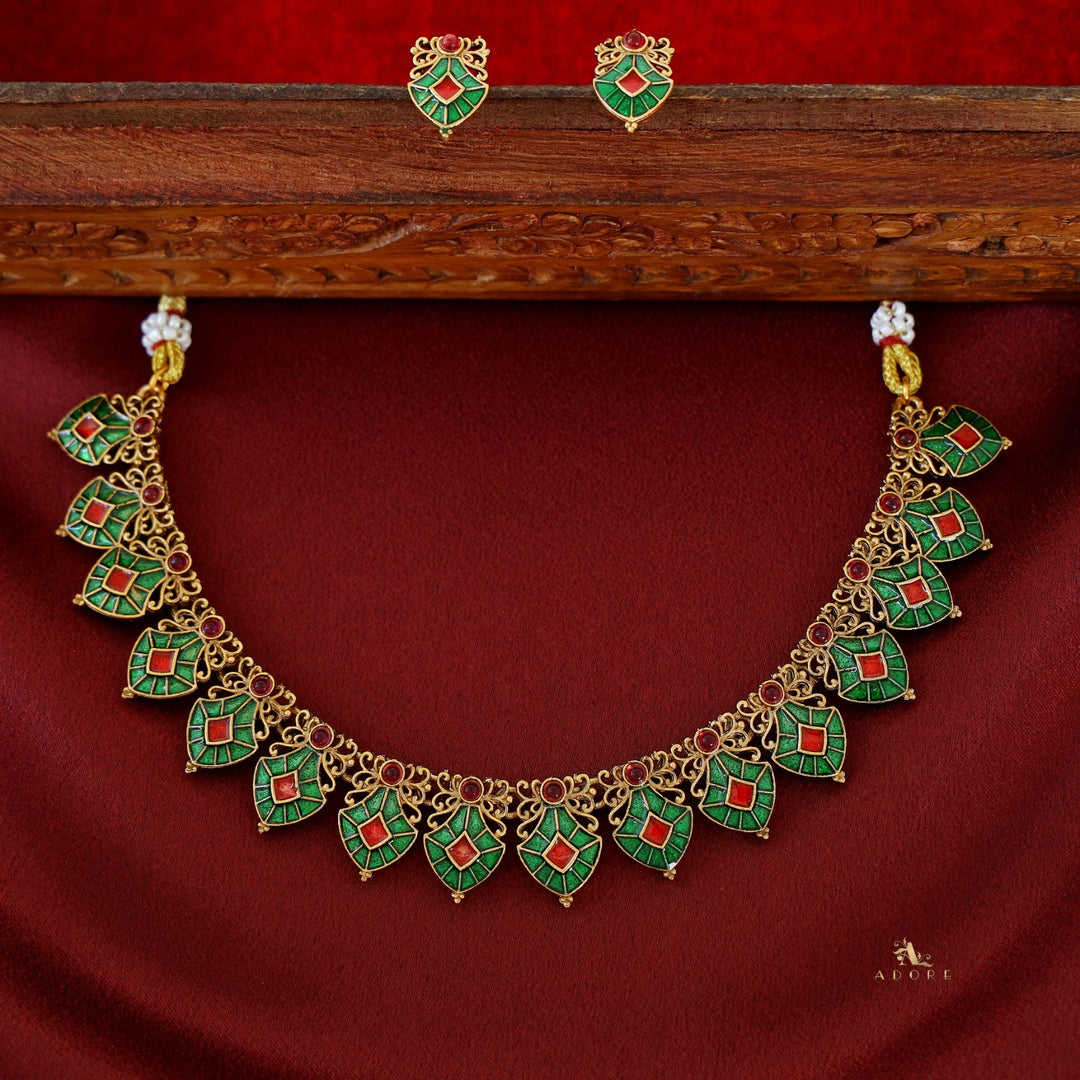 Devika Short Neckpiece With Stud