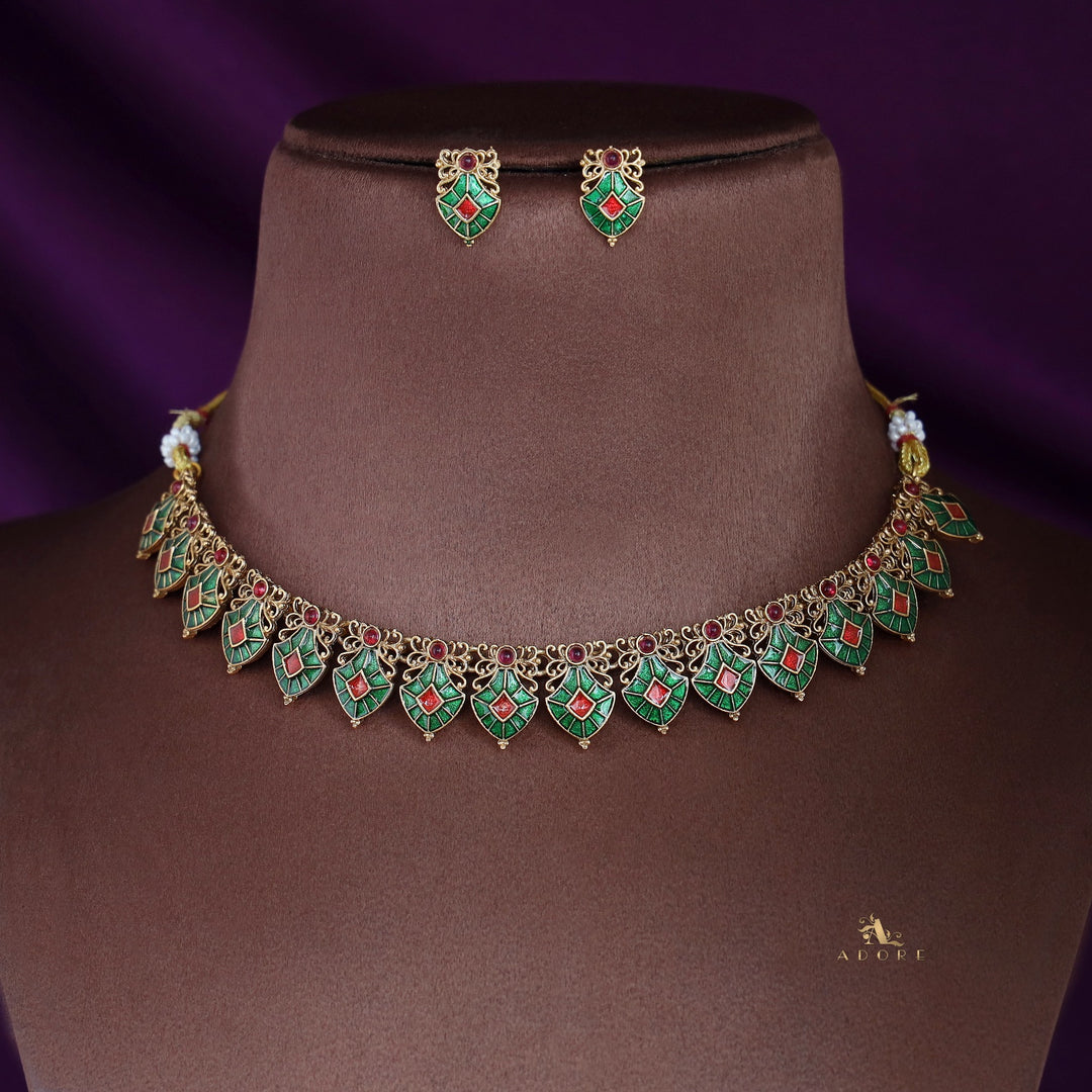 Devika Short Neckpiece With Stud