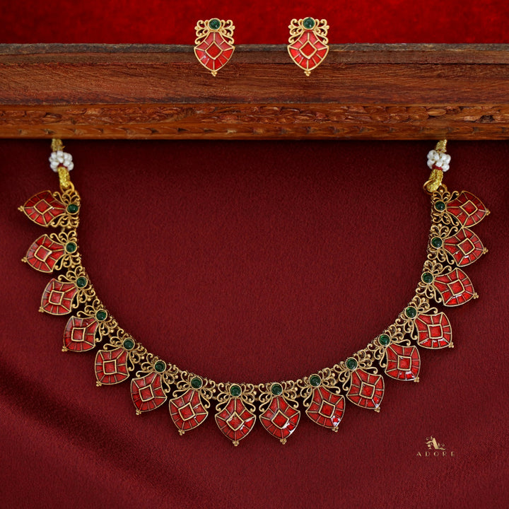 Devika Short Neckpiece With Stud