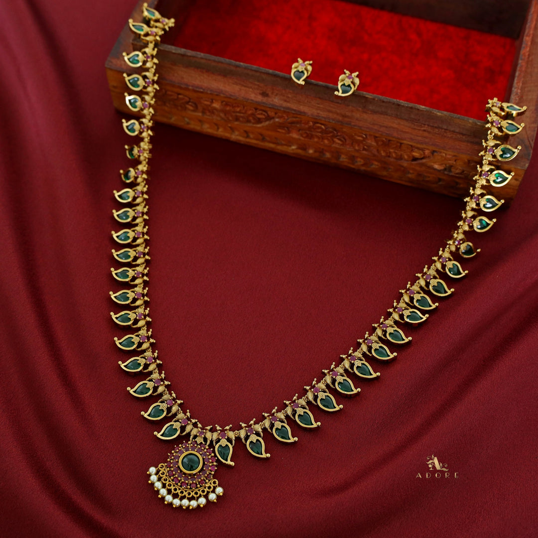 Vedika Mayura Palakka Long Neckpiece With Stud