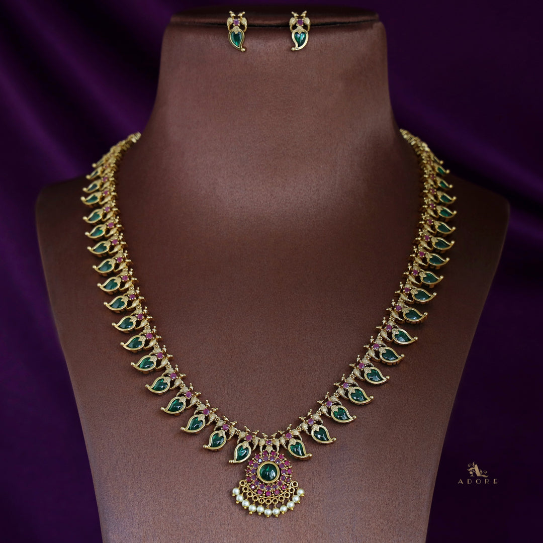 Vedika Mayura Palakka Long Neckpiece With Stud