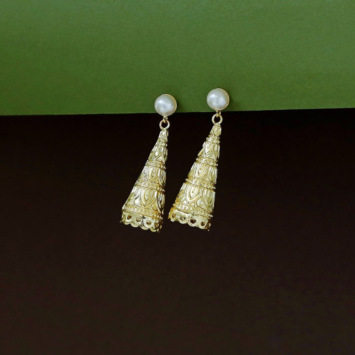 Golden Textured Cone Pearl Earring