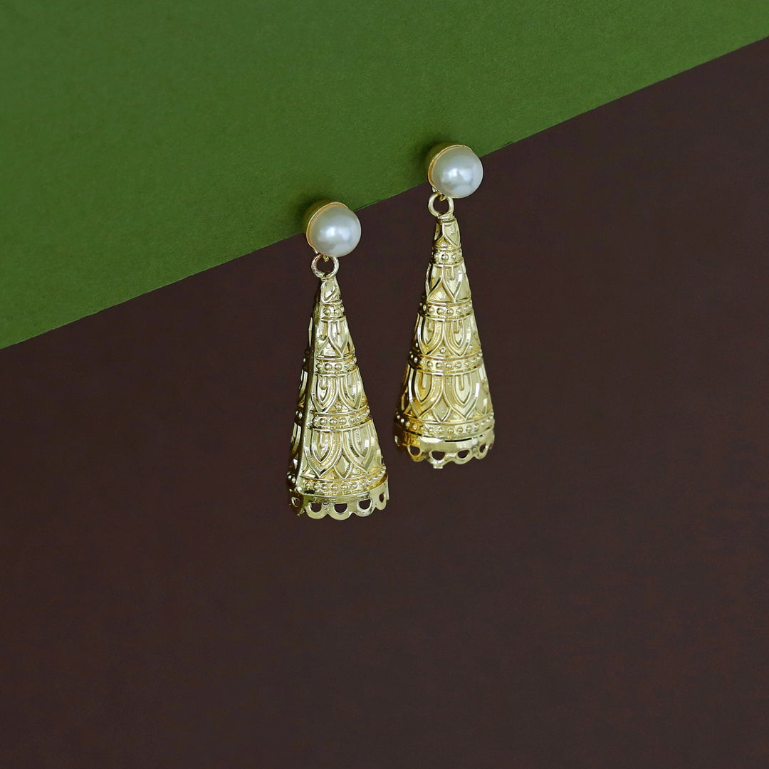 Golden Textured Cone Pearl Earring