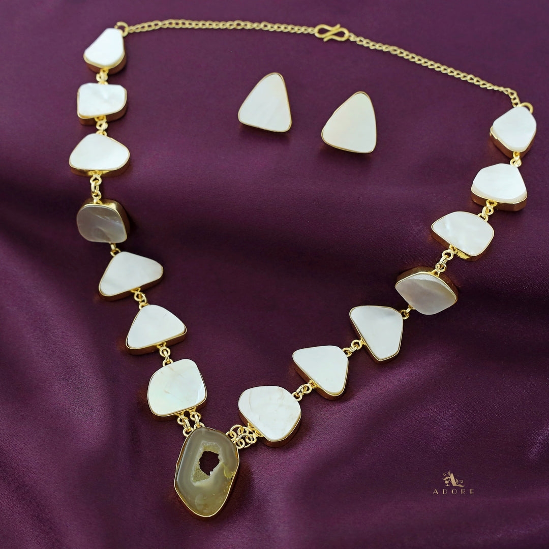 Natural MOP + Agate Stone Neckpiece With Stud