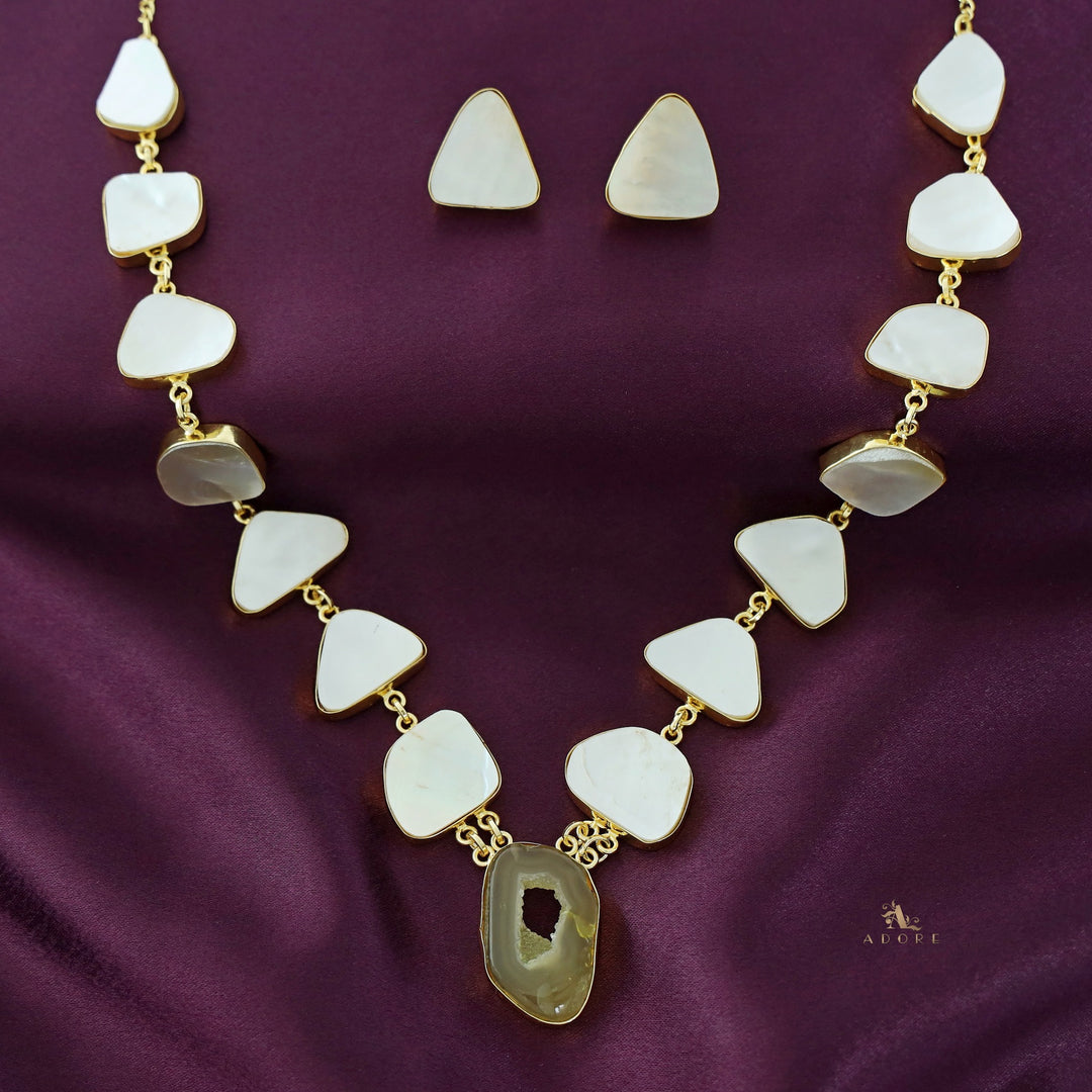 Natural MOP + Agate Stone Neckpiece With Stud