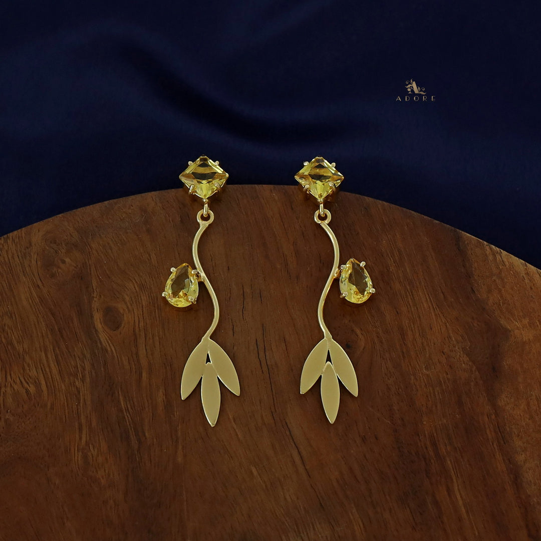 Curvy Golden Tri Leaf Glossy Earring