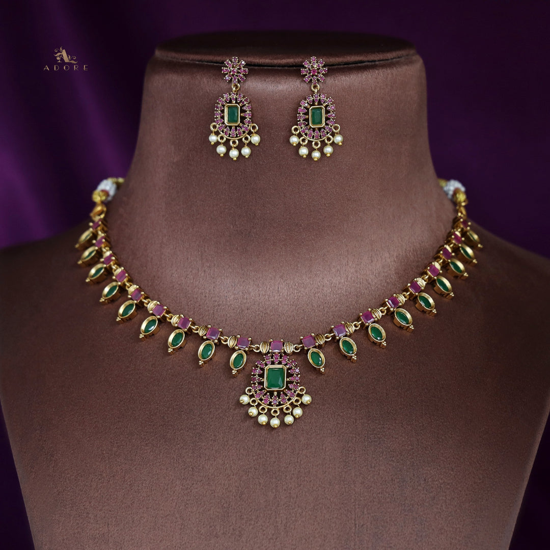 Devansha Short Neckpiece With Earring