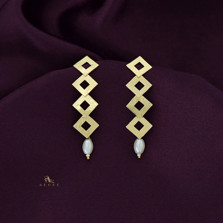 Golden Tetra Diamond With Pearl Earring