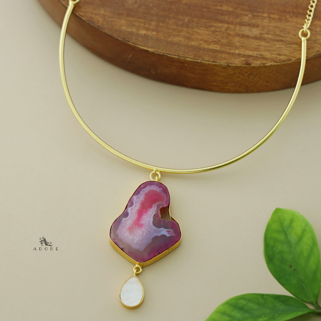 Golden Neckcuff With Agate + Mop Pendant