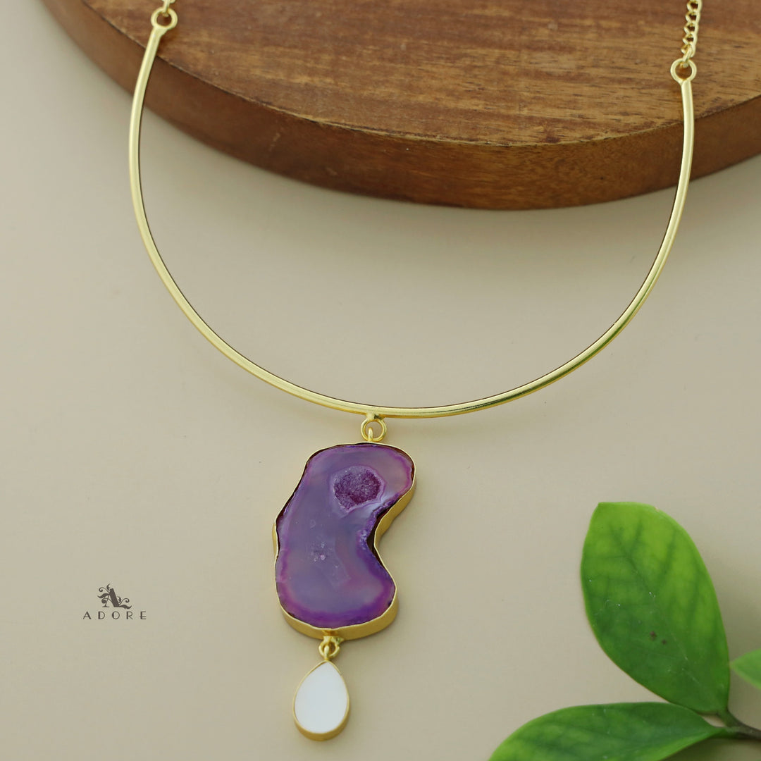 Golden Neckcuff With Agate + Mop Pendant