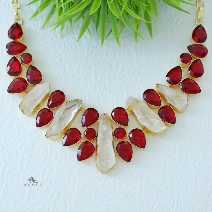 Ava Neckpiece