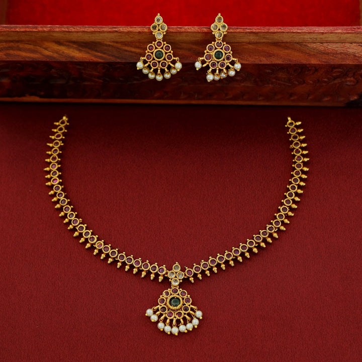 Chaitra Short Flowery Pearl Neckpice With Earring