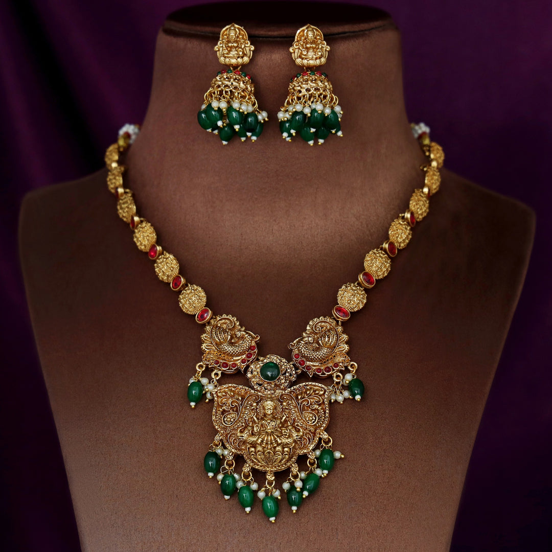 Arshini Lakshmidevi Short Neckpiece With Earring