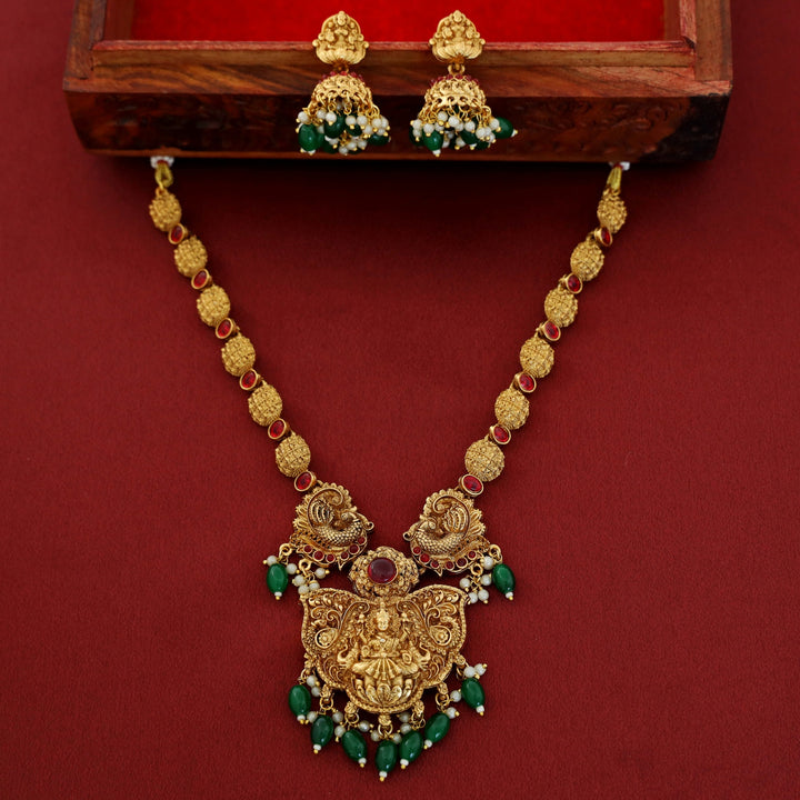 Arshini Lakshmidevi Short Neckpiece With Earring