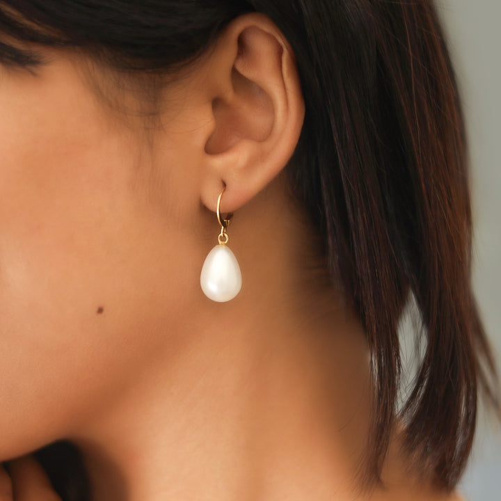 Ayanna Pearl Drop Earring