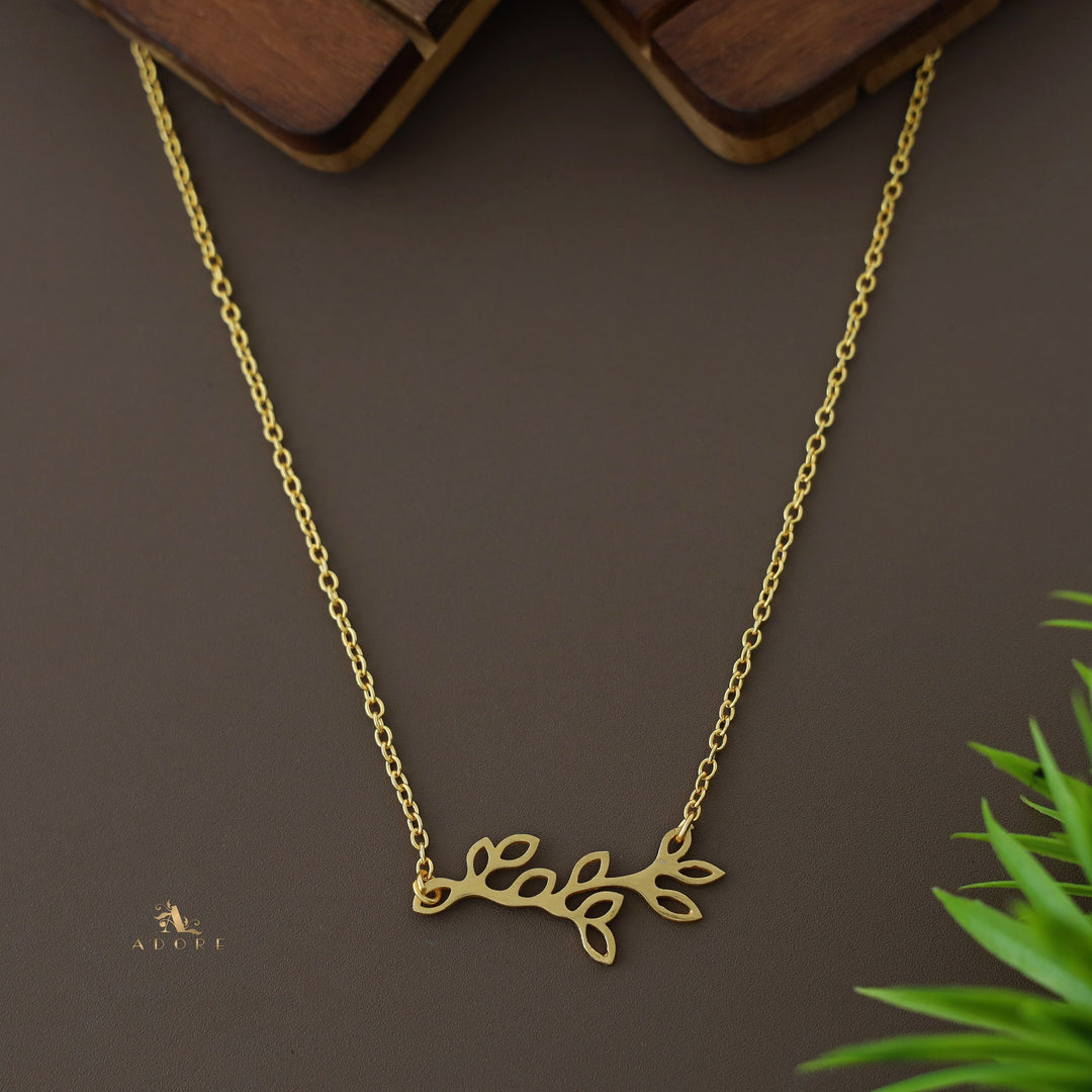 Della Golden Leaf Neckpiece