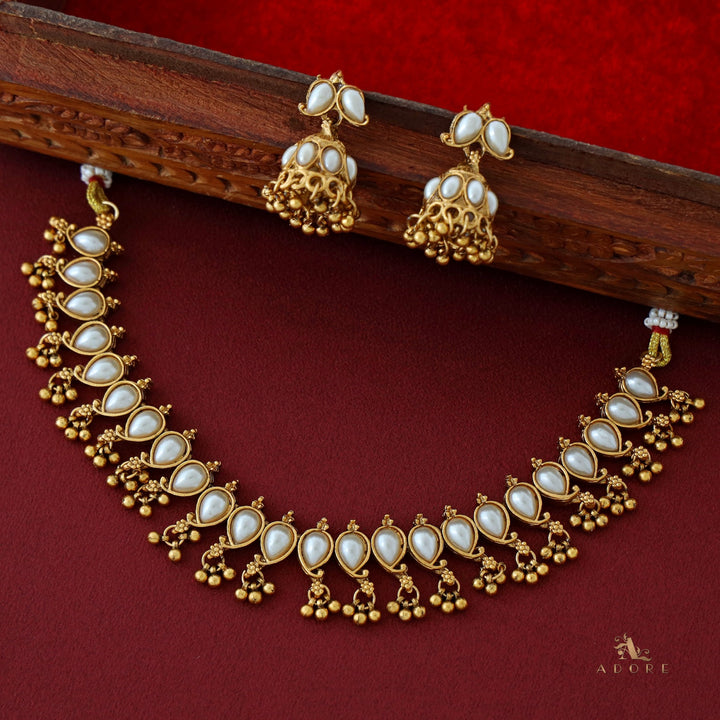 Yashwasi Gold Ball Neckpiece With Earring