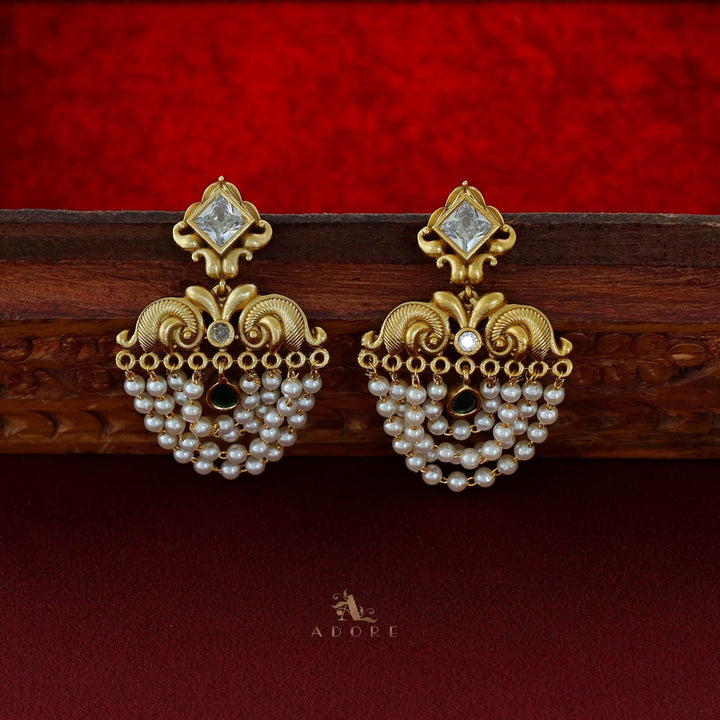 Avantika Diamond Circle Dew Drop Pearl Cluster Earring