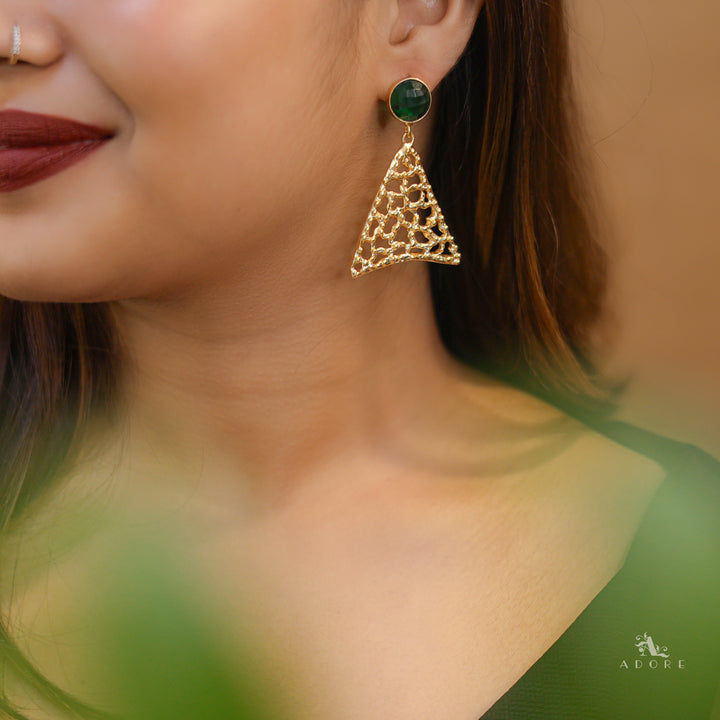 Maveria Round Glossy Triangle Earring