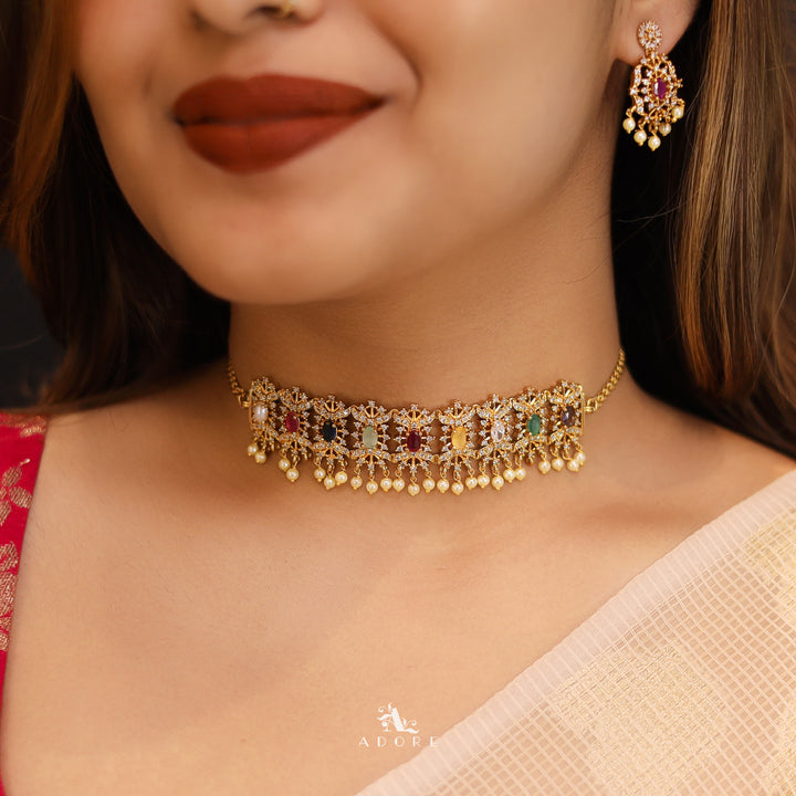 Aarushi Glossy Pearl Choker With Earring