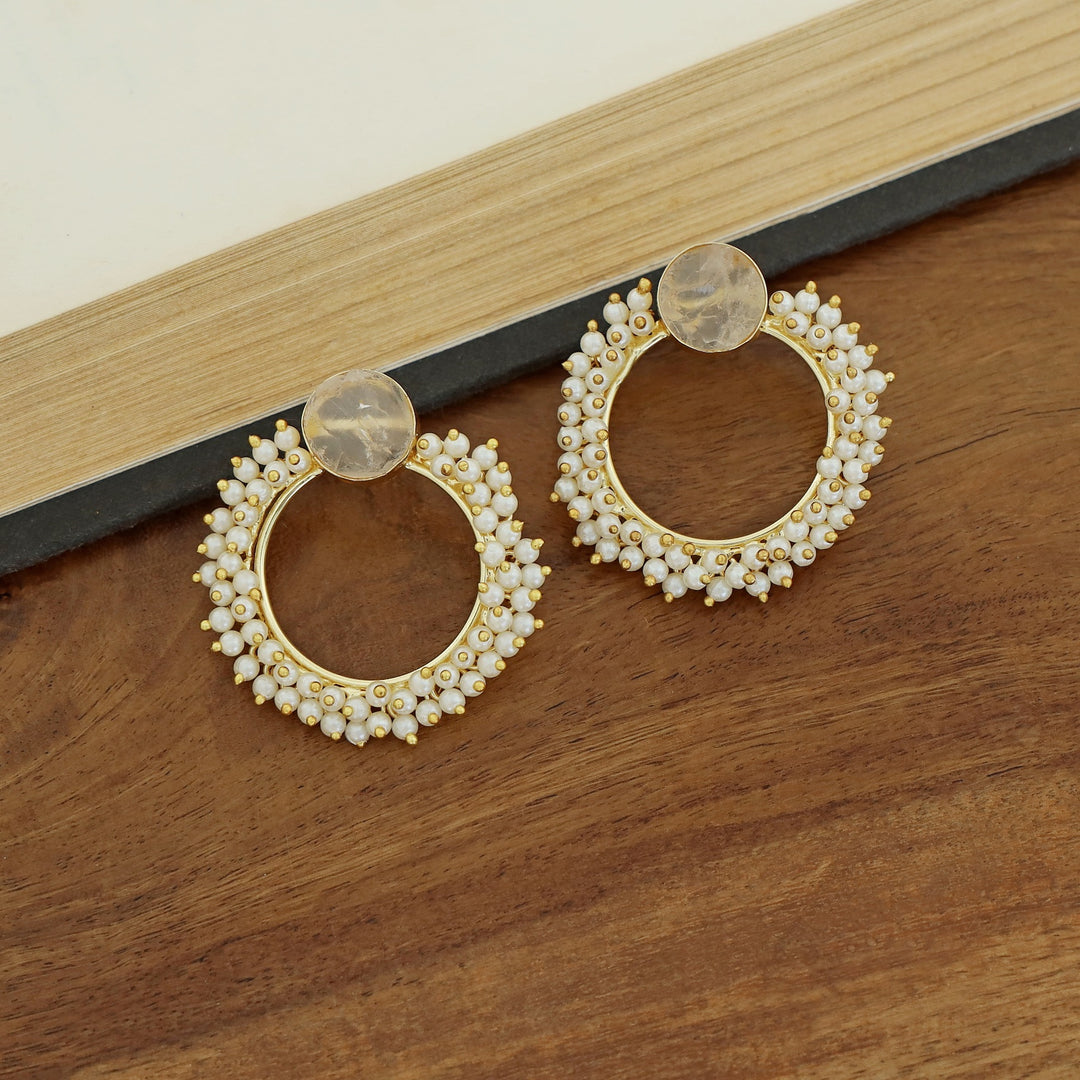 Orbitary Raw stone cluster pearl earring