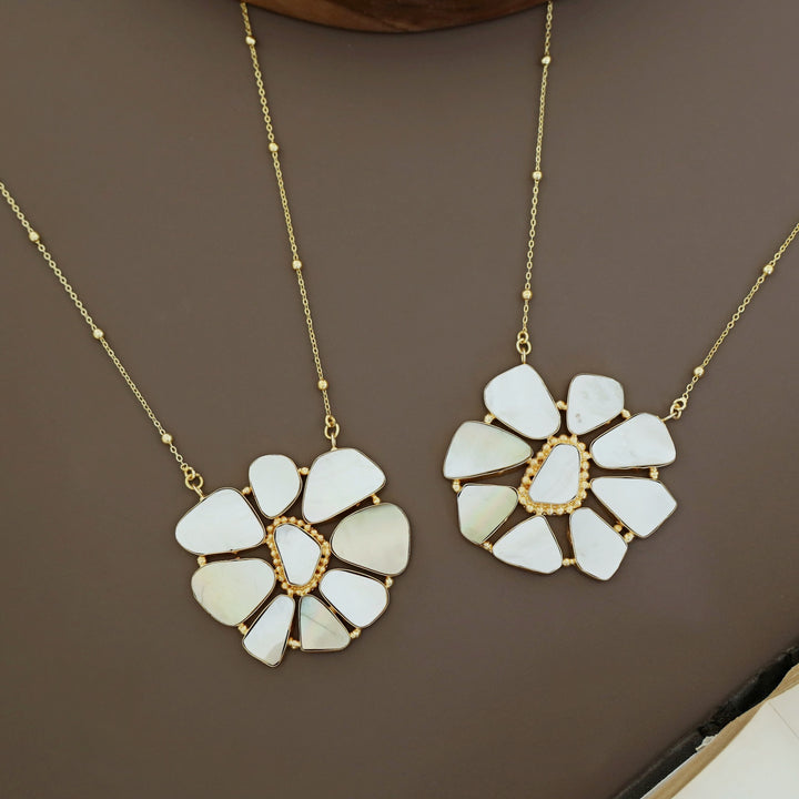 Flower MOP Pendant Long Neckpiece