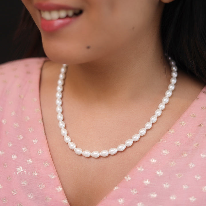 Vimaksha Pearl Neckpiece