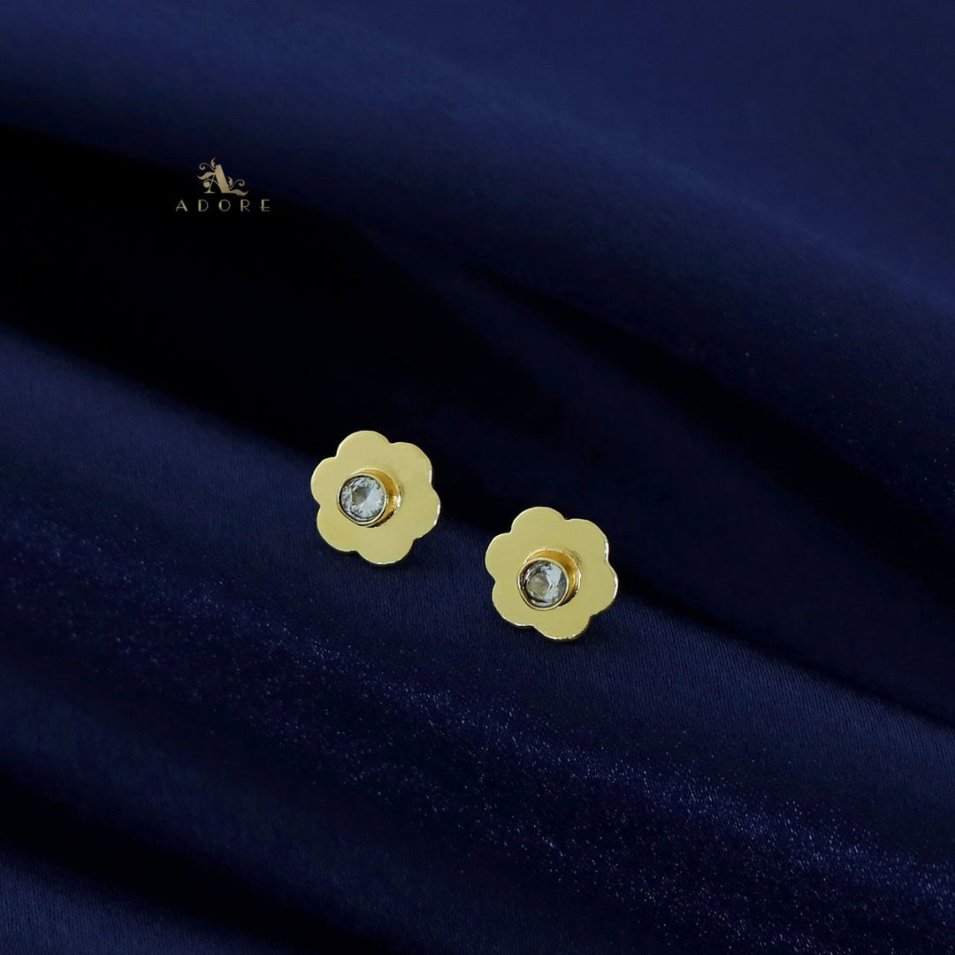 Viana Glossy Flower Stud