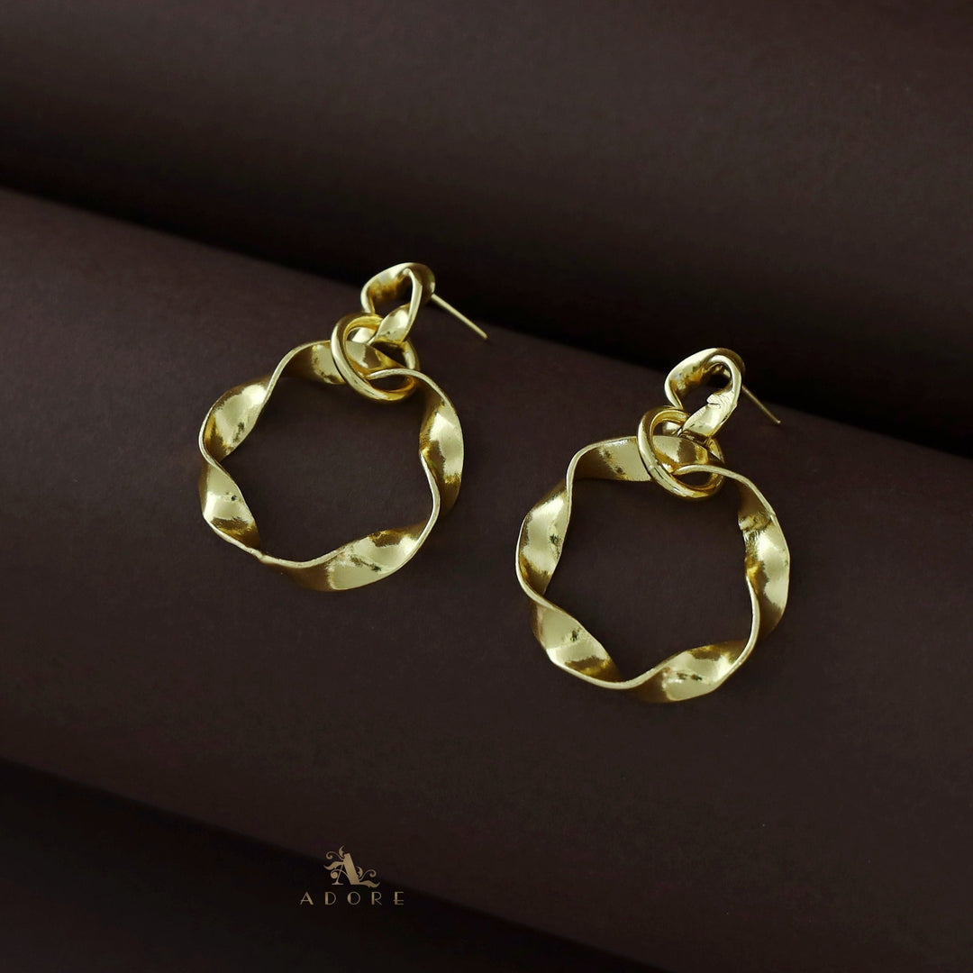 Merla Golden Curly Round Earring