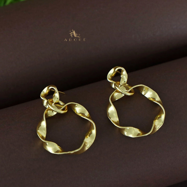 Merla Golden Curly Round Earring