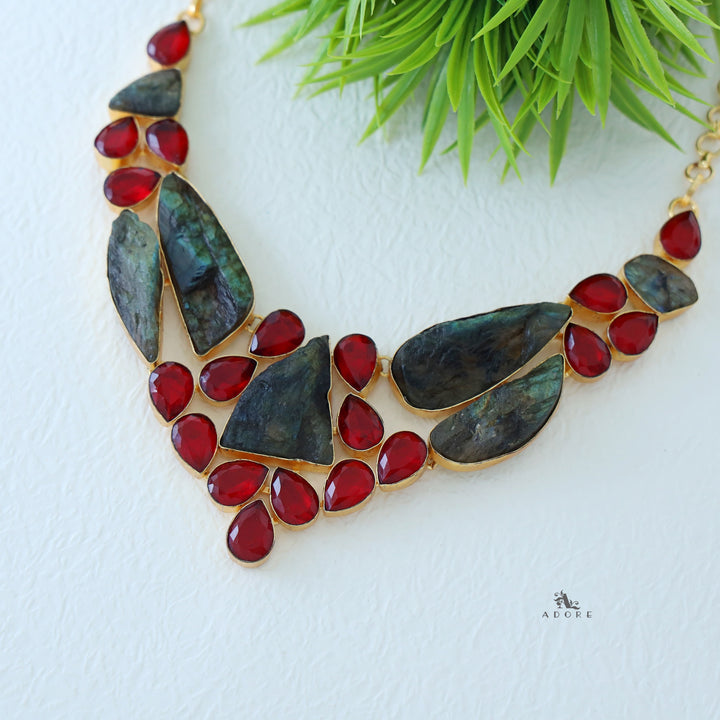 Amara Neckpiece