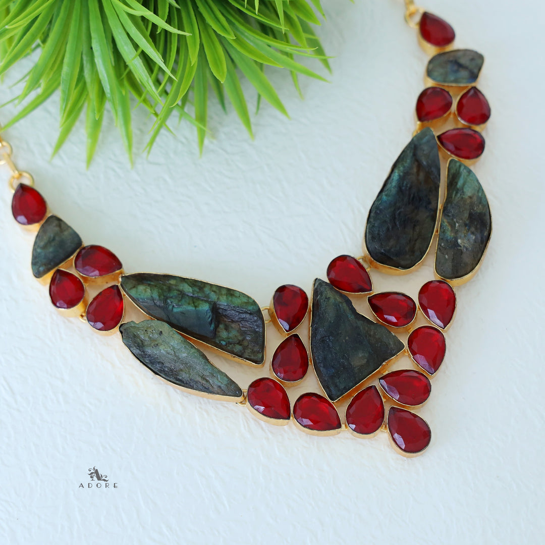 Amara Neckpiece