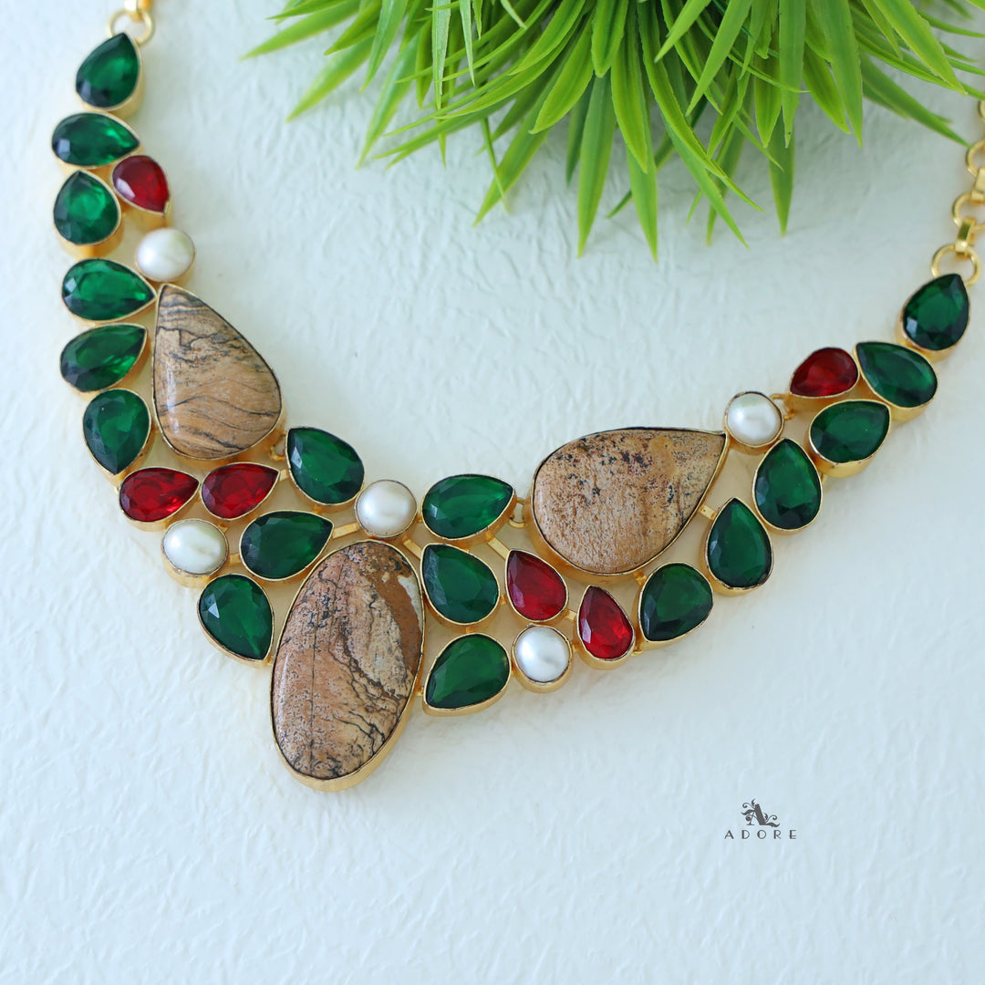 Ivy Glare Neckpiece