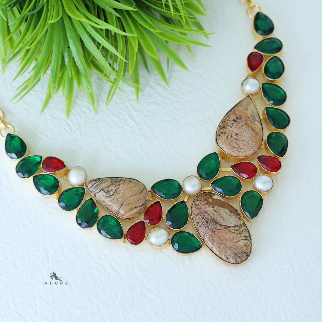 Ivy Glare Neckpiece