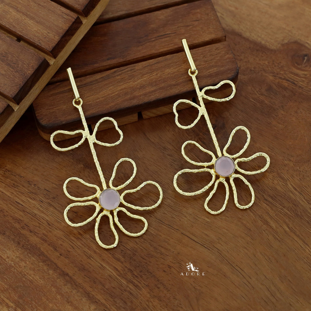 Alma Golden Flower Leaf Glossy Earring